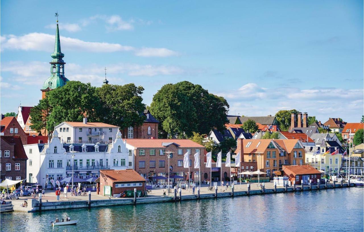 Beautiful Apartment In Kappeln With Kitchen Exteriör bild